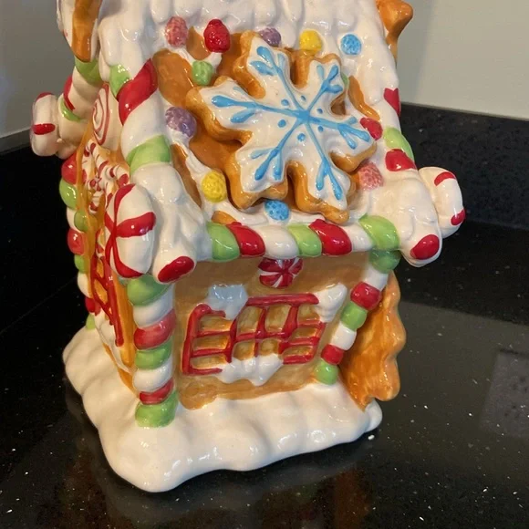 SOLD Gingerbread Treats Ceramic Cookie Jar Christmas Holiday Cracker Barrel - Picture 11 of 16